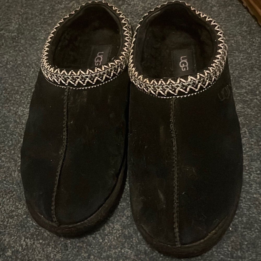 Men’s Uggs size 9